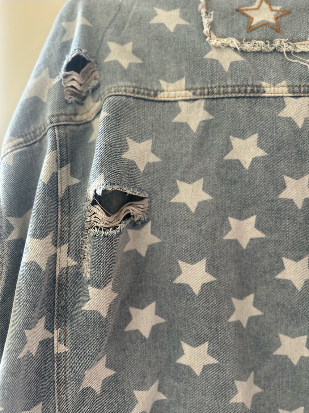 POL Light Wash Denim Jacket with White Star Print - Picture 8 of 10